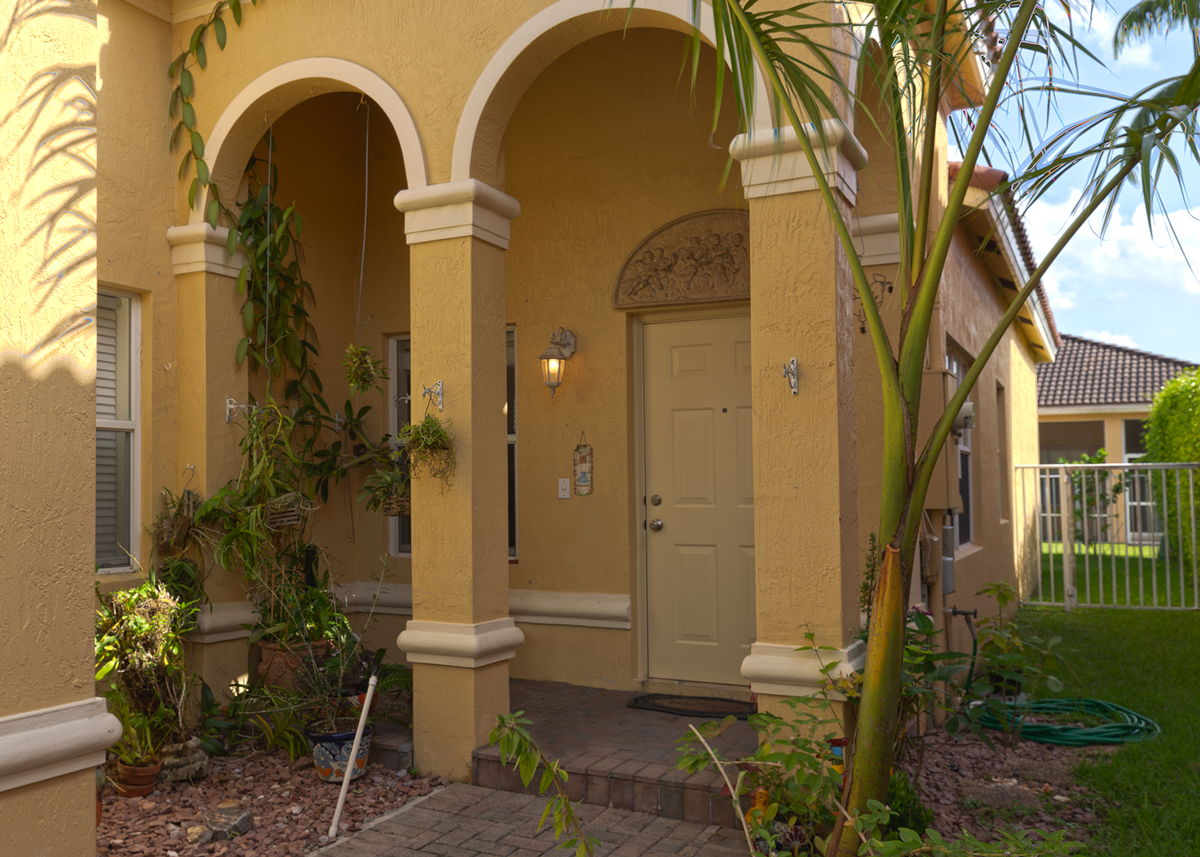 1318 Banyan Way, Weston FL 33327